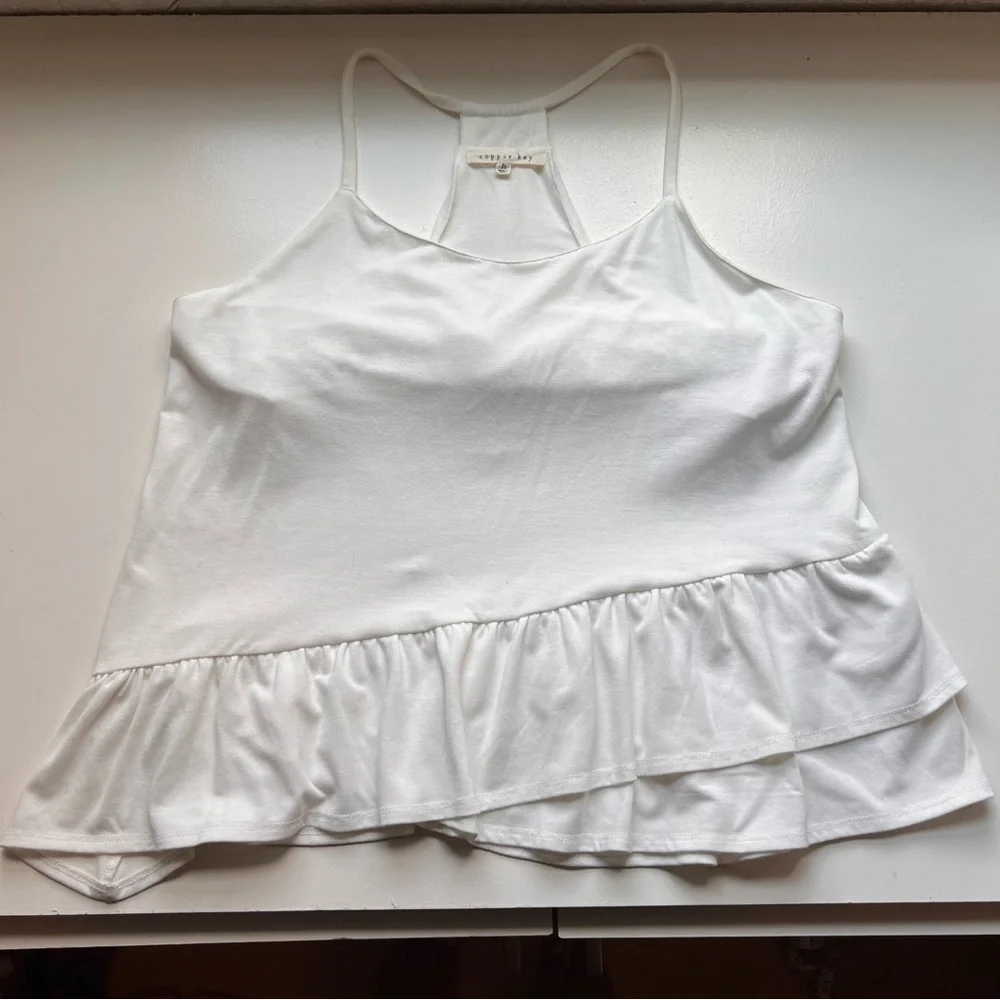 Copper Key Ruffle Bottom Shirt - Picture 2 of 7